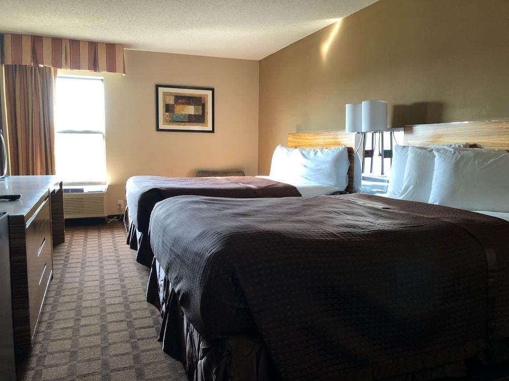 Baymont By Wyndham Creedmoor Hotel Exterior foto